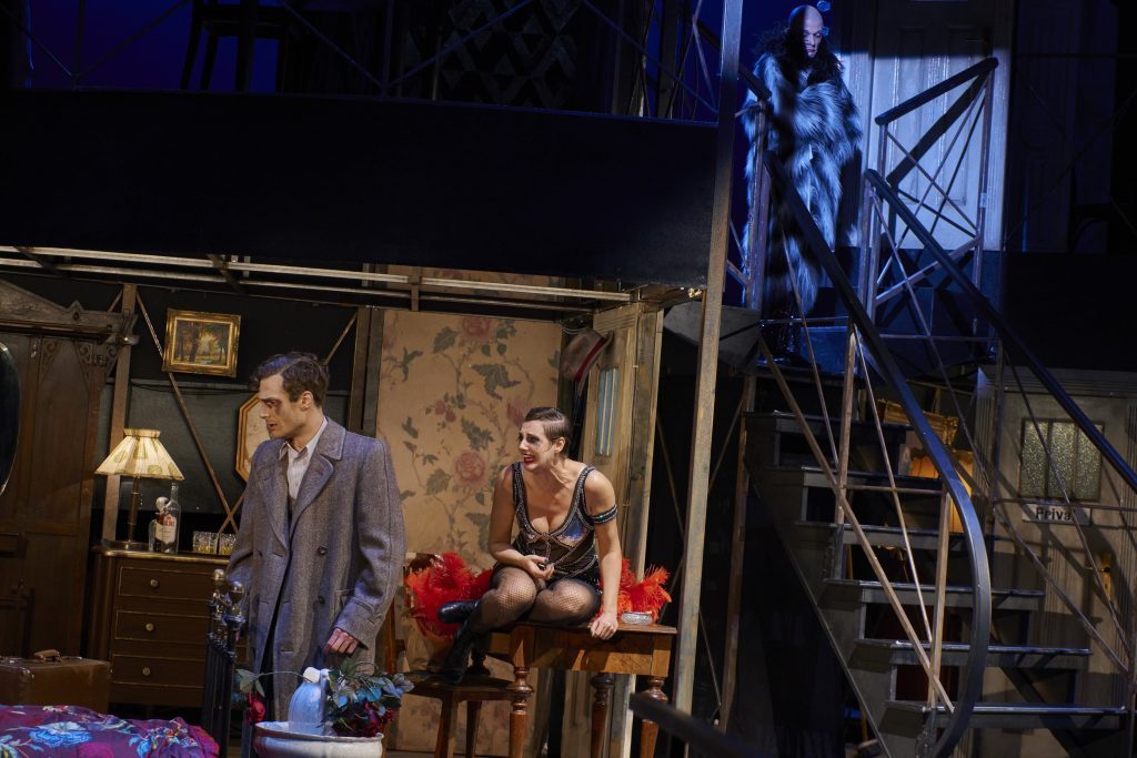 Cabaret Musical Clifford, Sally und Conférencierund