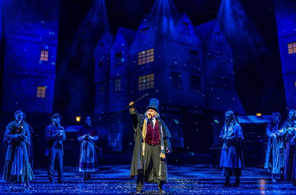 Szene aus dem Musical Der Geist der Weihnacht im Festspielhaus Neuschwanstein