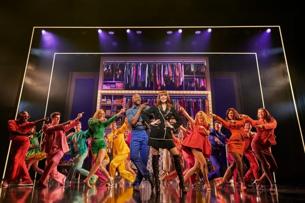 Der Teufel trägt Prada UK Andy und Nigelmit Ensemble