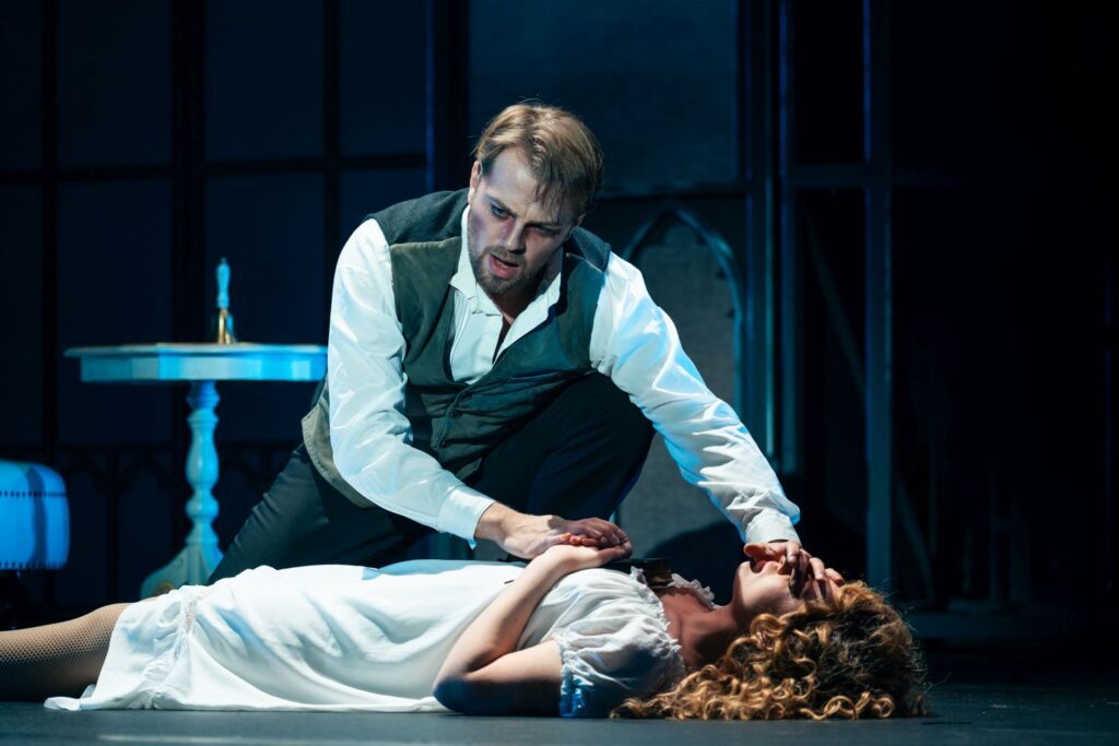 Dracula Tour Musical - Lucy stirbt