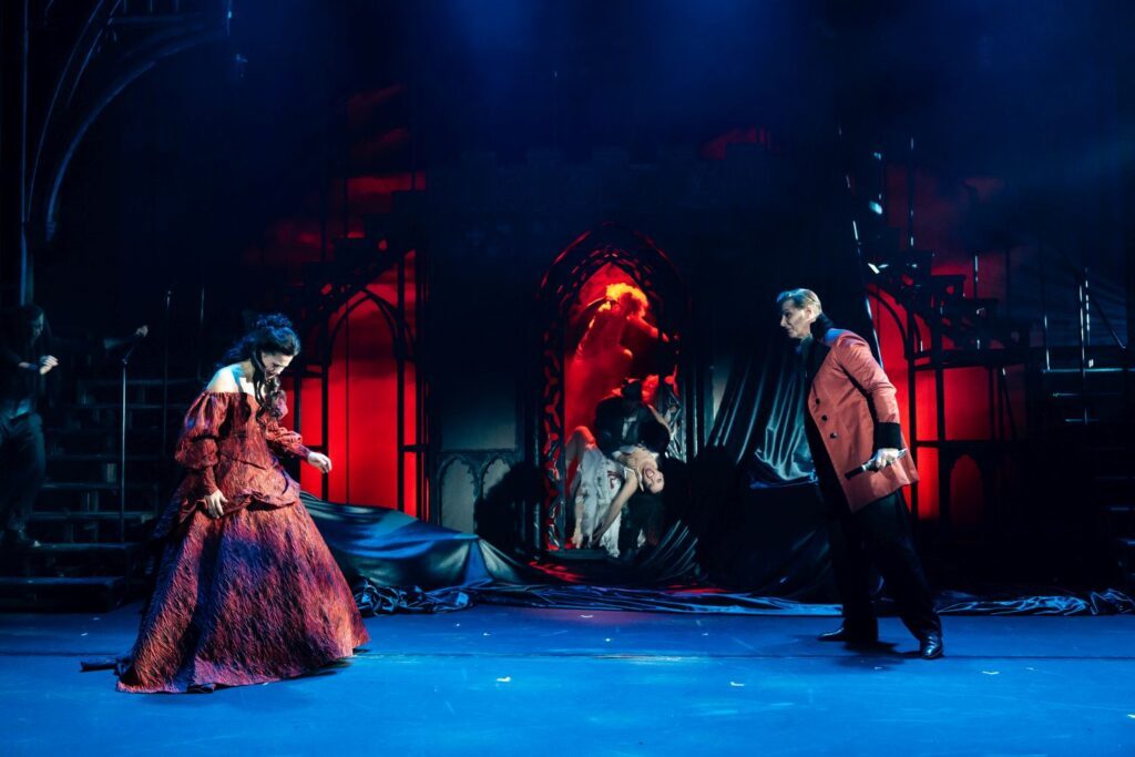 Dracula Tour Musical - Mina und der Graf