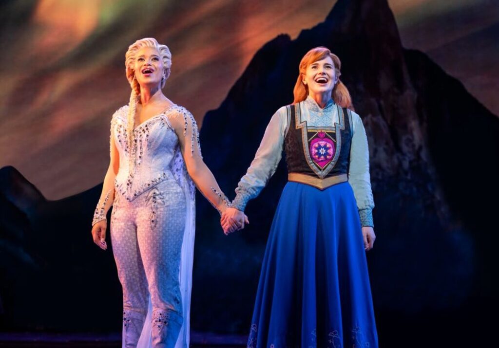 Disneys Die Eiskönigin - Anna und Elsa Finale
