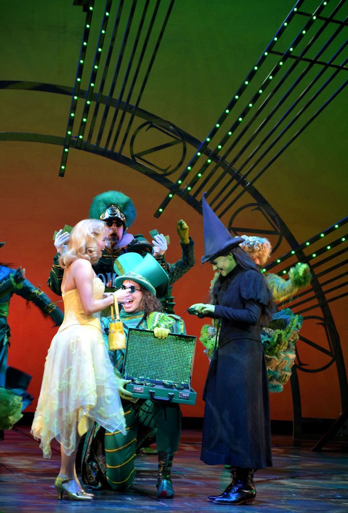 Wicked Premiere In Zurich Musical1