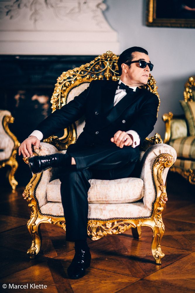 Alexander Kerbst als Falco