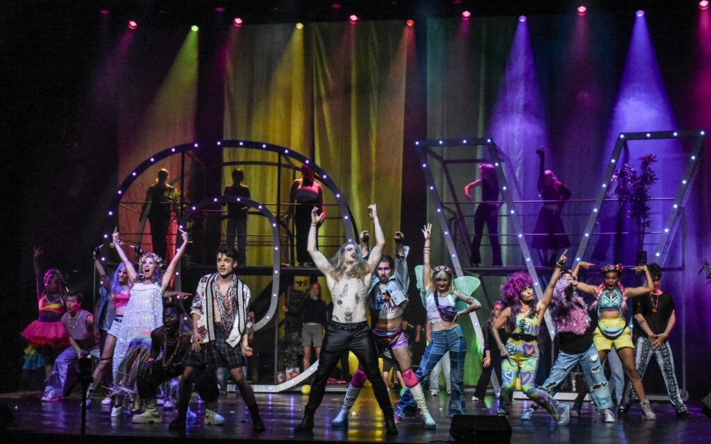 Hair München Ensemble Tanz