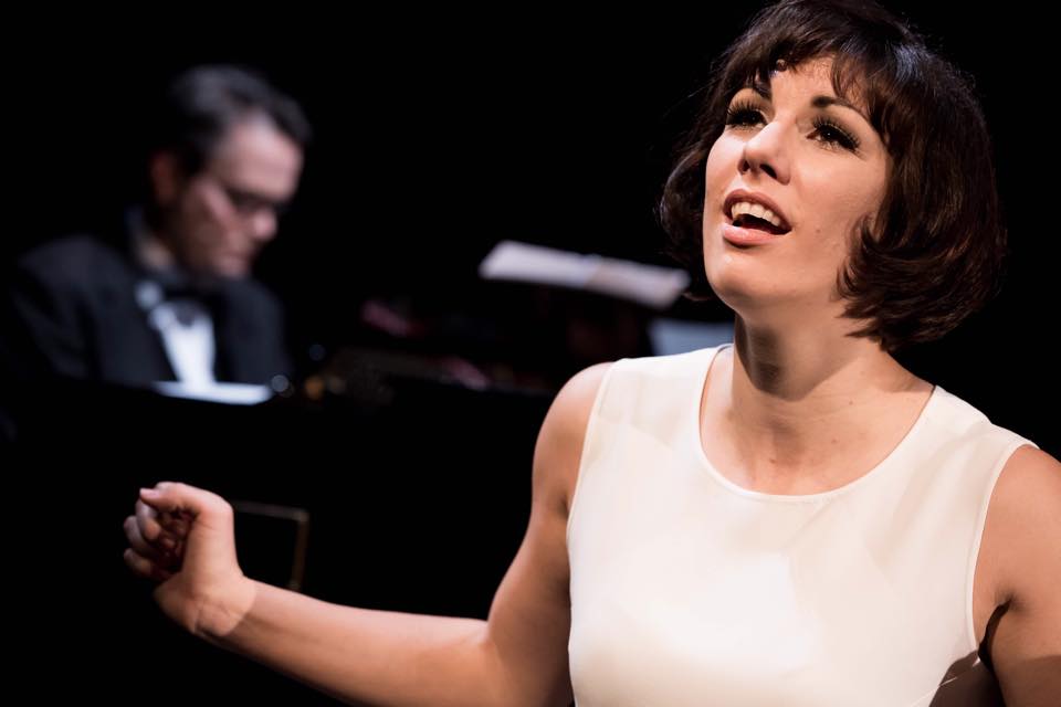 ILLUSIONEN ALEXANDRAS LEBEN Das ChansonSchauspiel