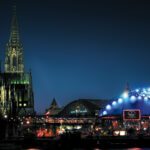 Musical Dome mit Kölner Skyline