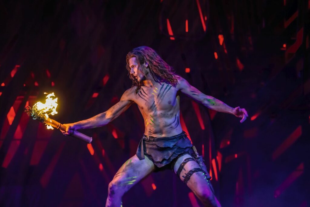 Tarzan Stuttgart Tarzan mit Fackel