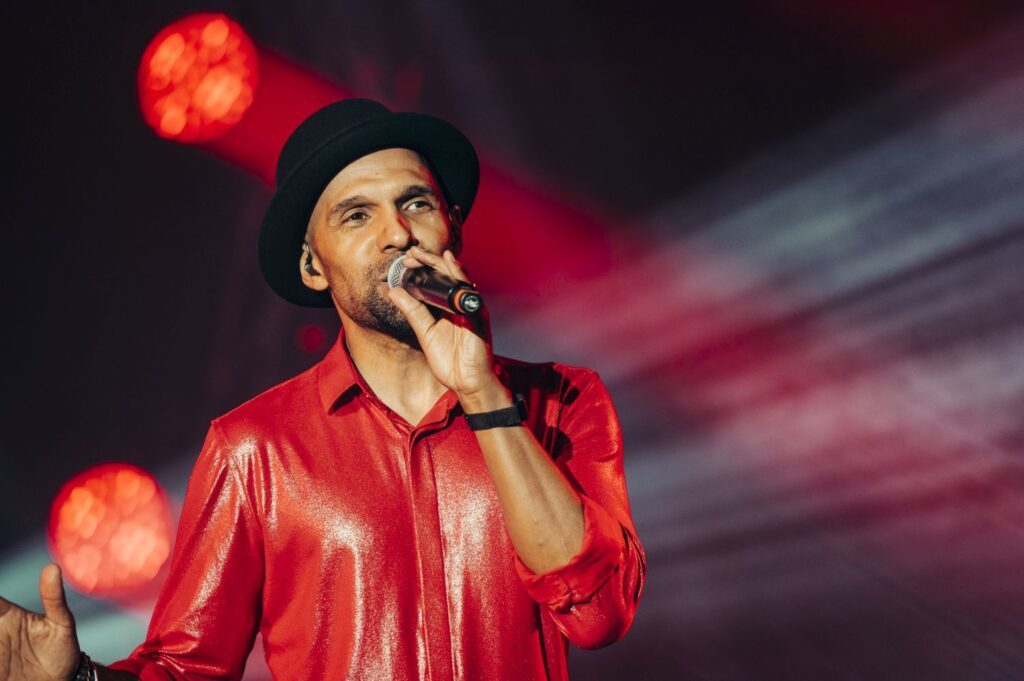 Wahnsinn! Pat Lawson