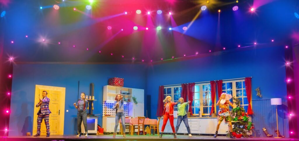 Weihnachten mit Bibi & Tina Ensemble beim Tanz