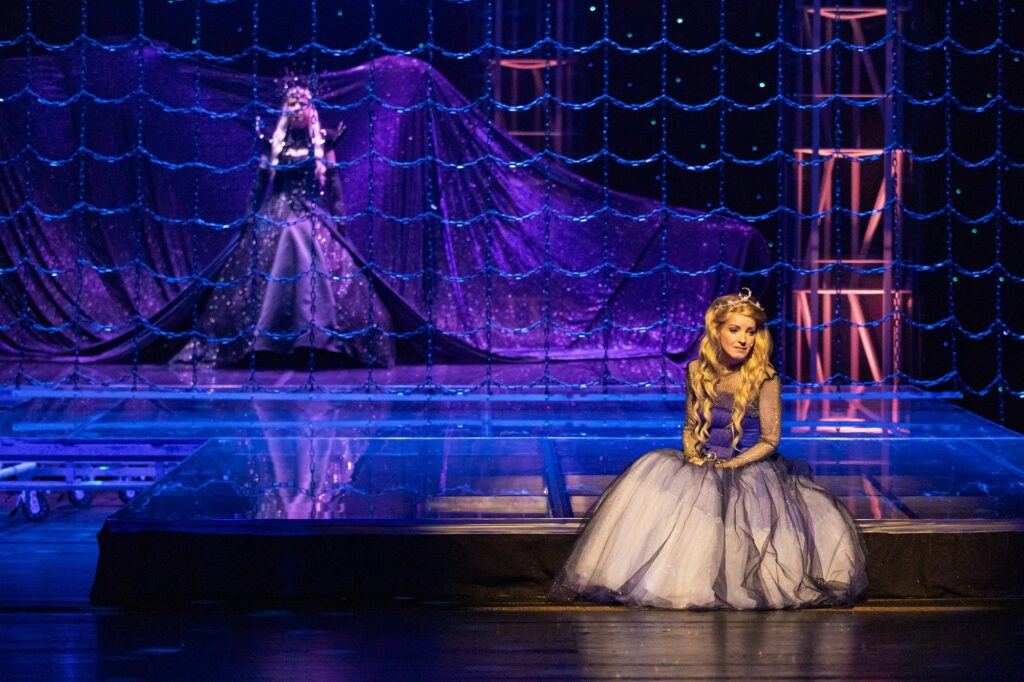 Die Königin der Nacht über Pamina in der Nummer Lebenszeichen in ZAUBERFLÖTE - Das Musical
