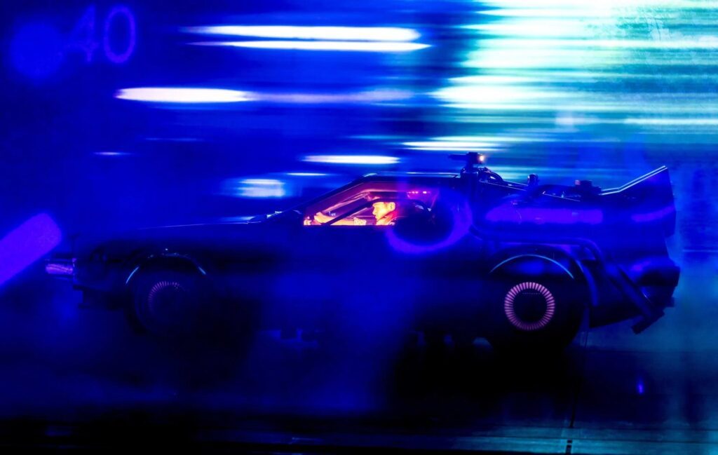 Der DeLorean auf Zeitreise im Musical ZURÜCK IN DIE ZUKUNFT in Hamburg